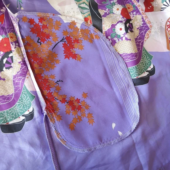Kimono Style Japanese Robe - Picture 10 of 14